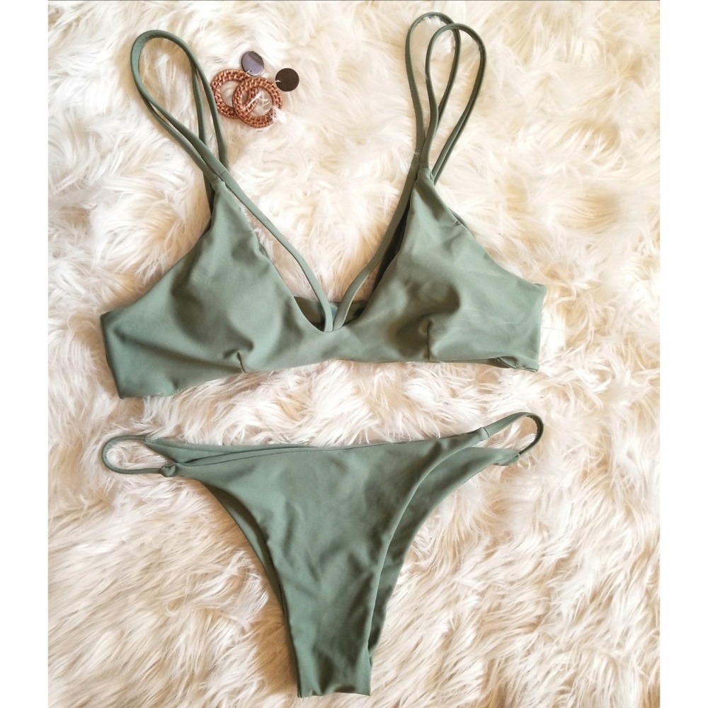 👙 Swimsuit